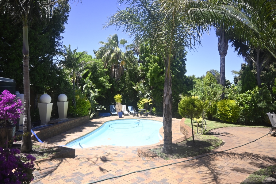 4 Bedroom Property for Sale in Sonnekuil Western Cape